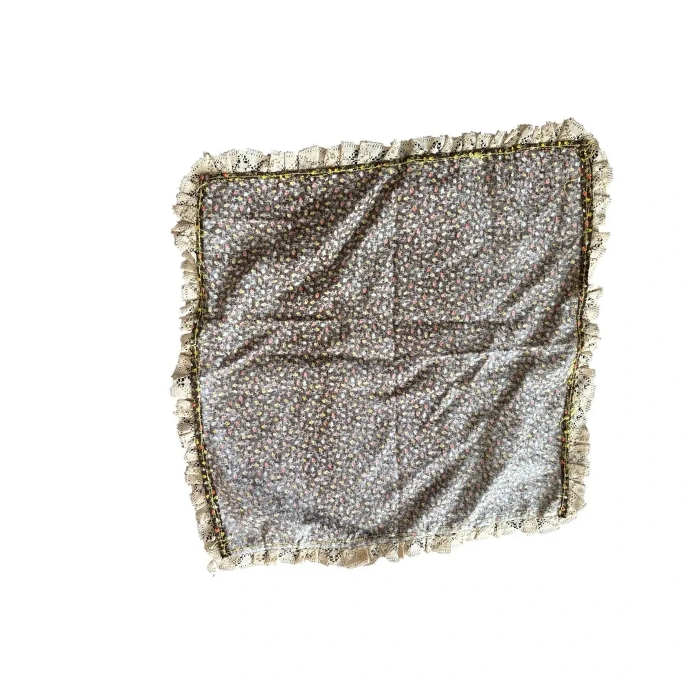 Vintage Grandmacore Floral‎ Napkins with Wooden Rings Set